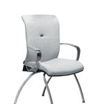 Chaise visiteur en laine Hallingdal Gris Strong Auguste 4 pieds