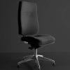 Fauteuil de bureau classe retour automatique en ton sur ton noir