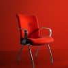 voici une chaise de bureau minimaliste en laine europost orange avec un piètement en acier et des accoudoirs en aluminium