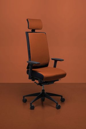 Fauteuil de bureau ergonomique très confortable en ton sur ton orange
