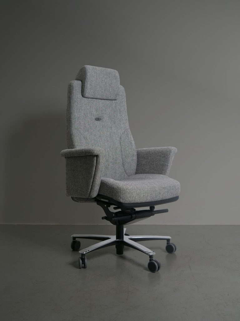 fauteuil de bureau de direction d'occasion en laine hallingdal noir