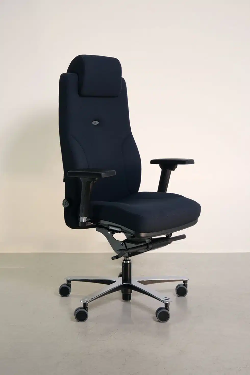 Fauteuil de bureau ergonomique réglable en tissu noir Lead Ernest de trois Quart NAVAILLLES