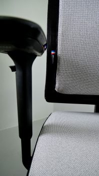 photo accoudoirs réglables 4 axes fauteuil de bureau ergonomique great marcel garni cura gris