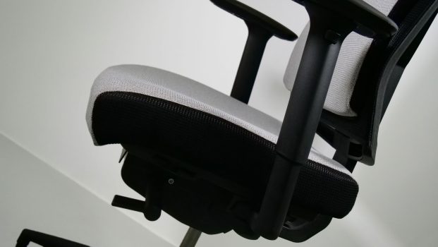photo de profil de l'assise du fauteuil de bureau ergonomique great marcel garni