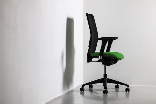 fauteuil de bureau ergonomique de seconde main, famous fernand résille vert ! fabriqué en France par Navailles