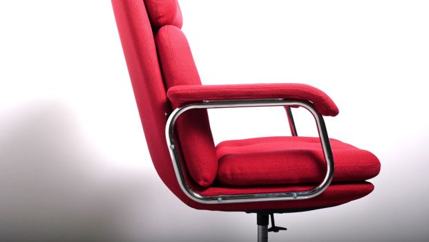 fauteuil de bureau vintage vue de profil heritage 80 cura rouge